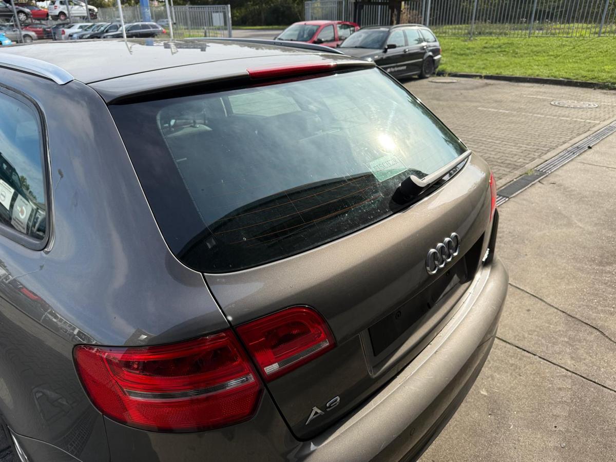 Audi A3 8P original Heckklappe mit Scheibe LY1P Dakotagrau Sportback BJ12